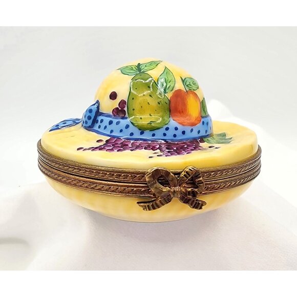 LIMOGES FRANCE PEINT MAIN MARQUE DEPOSEE 'STRAW HAT' TRINKET BOX- SIGNED GIFT - Picture 2 of 9